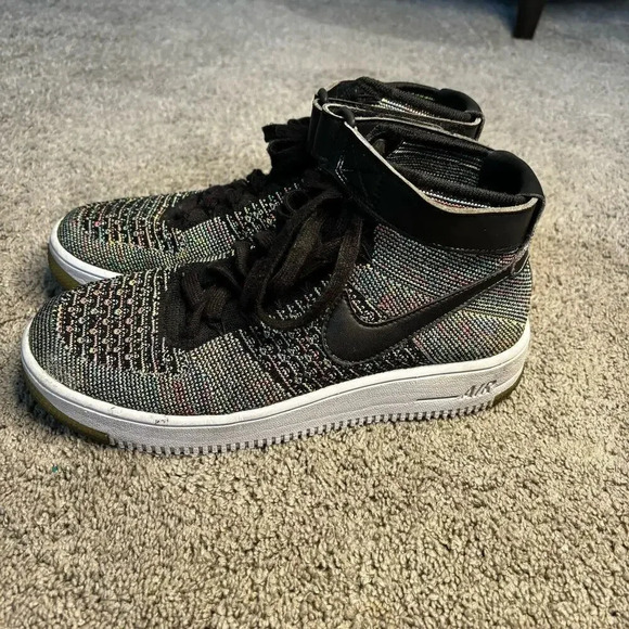 Nike Air Force 1 Youth Ultra Flyknit Mid Size 6.5Y - Picture 1 of 6